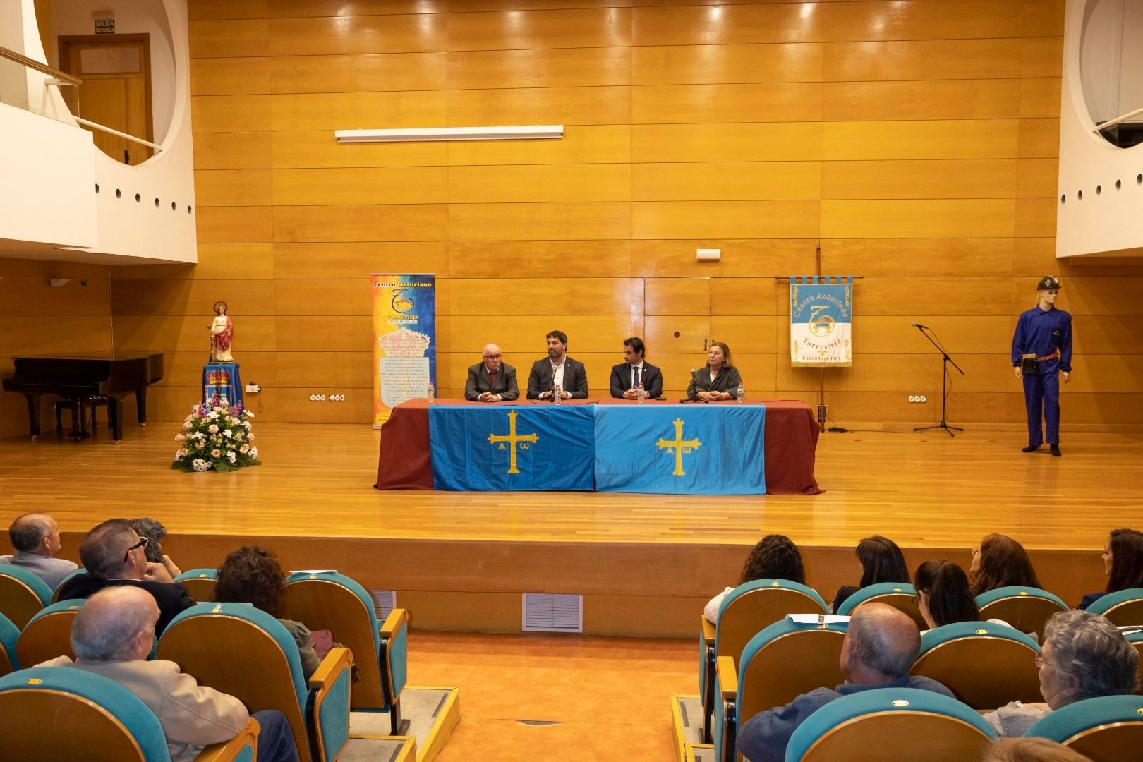 EN IMÁGENES: Así fue la fiesta de Santa Bárbara en el Centro Asturiano de Torrevieja