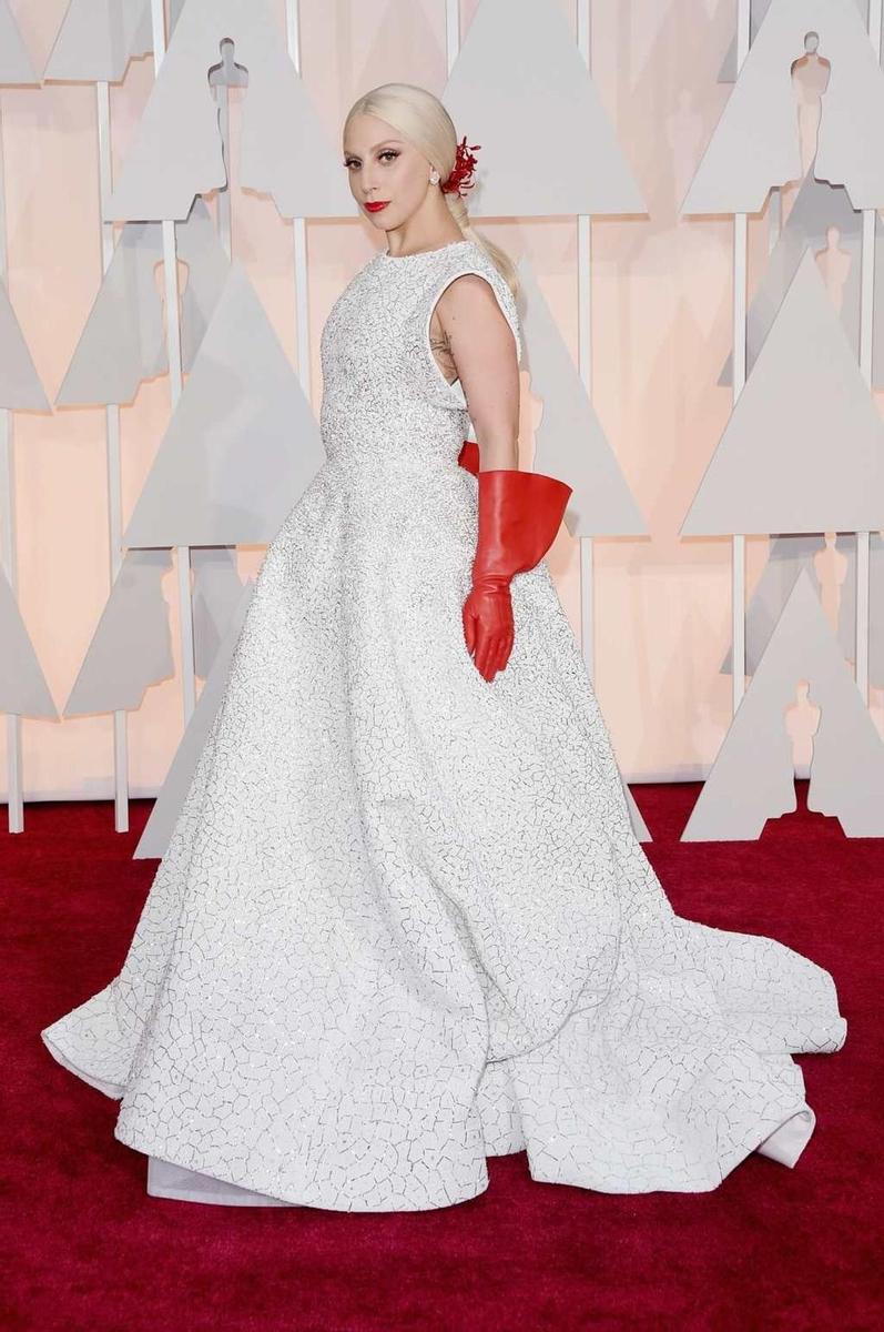 Lady Gaga - Las mejor vestidas de los Oscar 2015