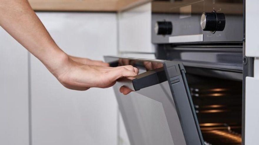 Cómo limpiar el doble cristal del horno sin desmontarlo