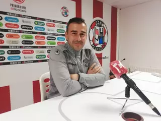 Yago Iglesias, entrenador del Zamora CF: “No pienso en la opción de descender este domingo”