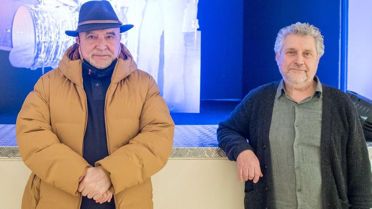 Santi Arisa i Manel Camp en la inauguració de l'exposició sobre Fusioon, el 2022