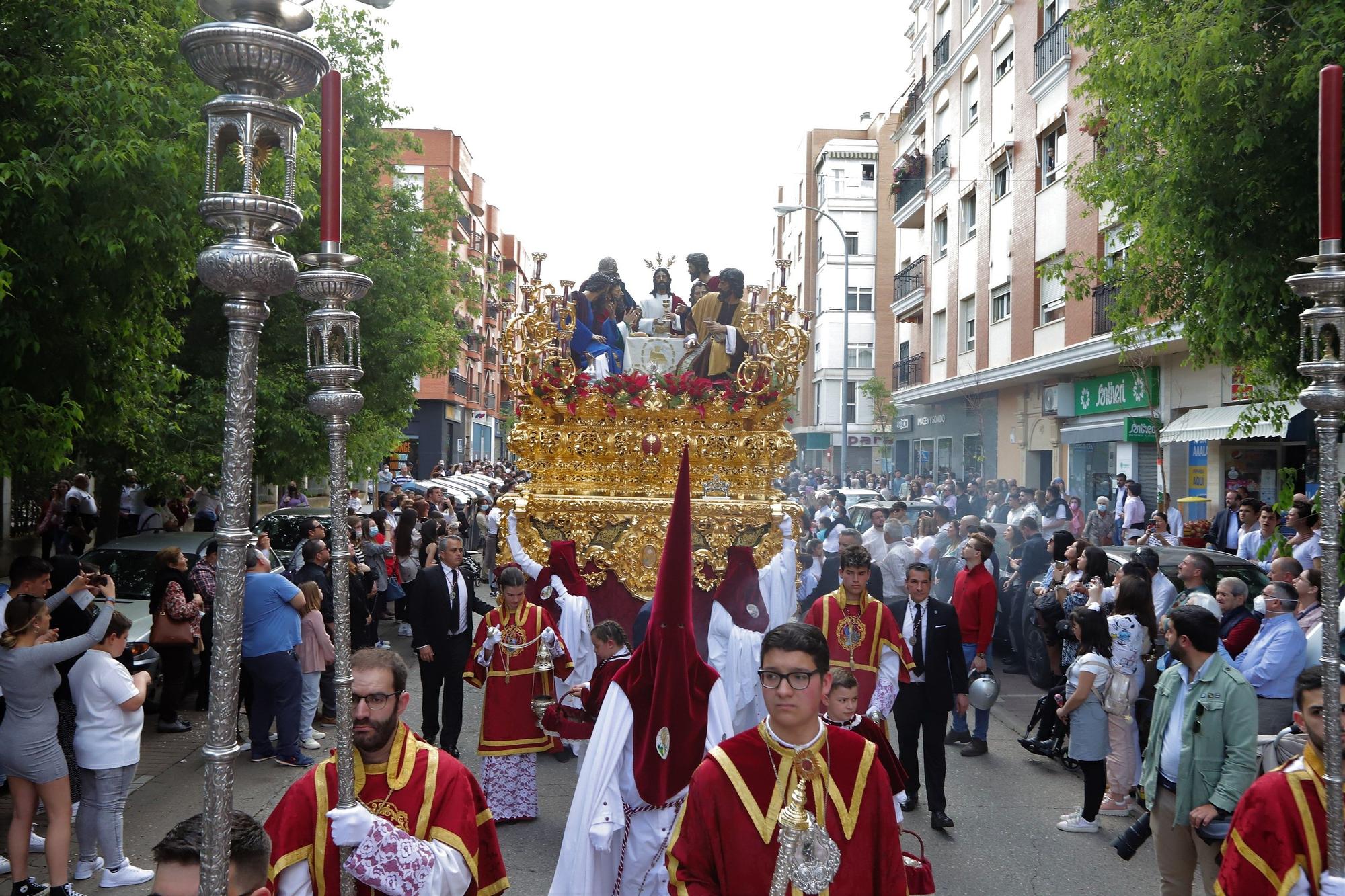 La Santa Cena recorre las calles en el barrio del Zoco