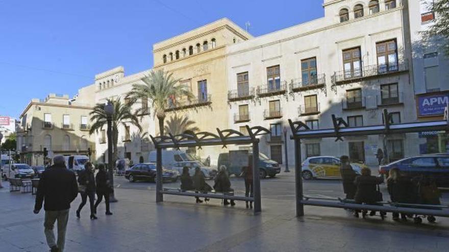 El Ayuntamiento de Elche, que ha visto duplicar en dos años la cifra de contratos públicos, debido al aumento de las inversiones.