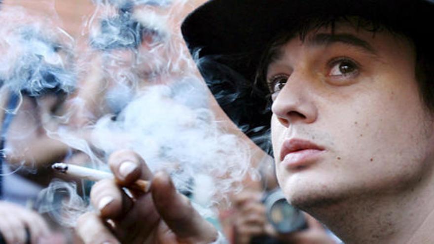 Pete Doherty reconoce que asistió al robo de una guitarra