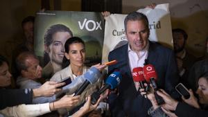 Los candidatos de Vox a la Comunidad y a la Alcaldía de Madrid, Rocío Monasterio y Javier Ortega Smith, al inicio de la campaña de las elecciones autonómicas y municipales del 28 de mayo.