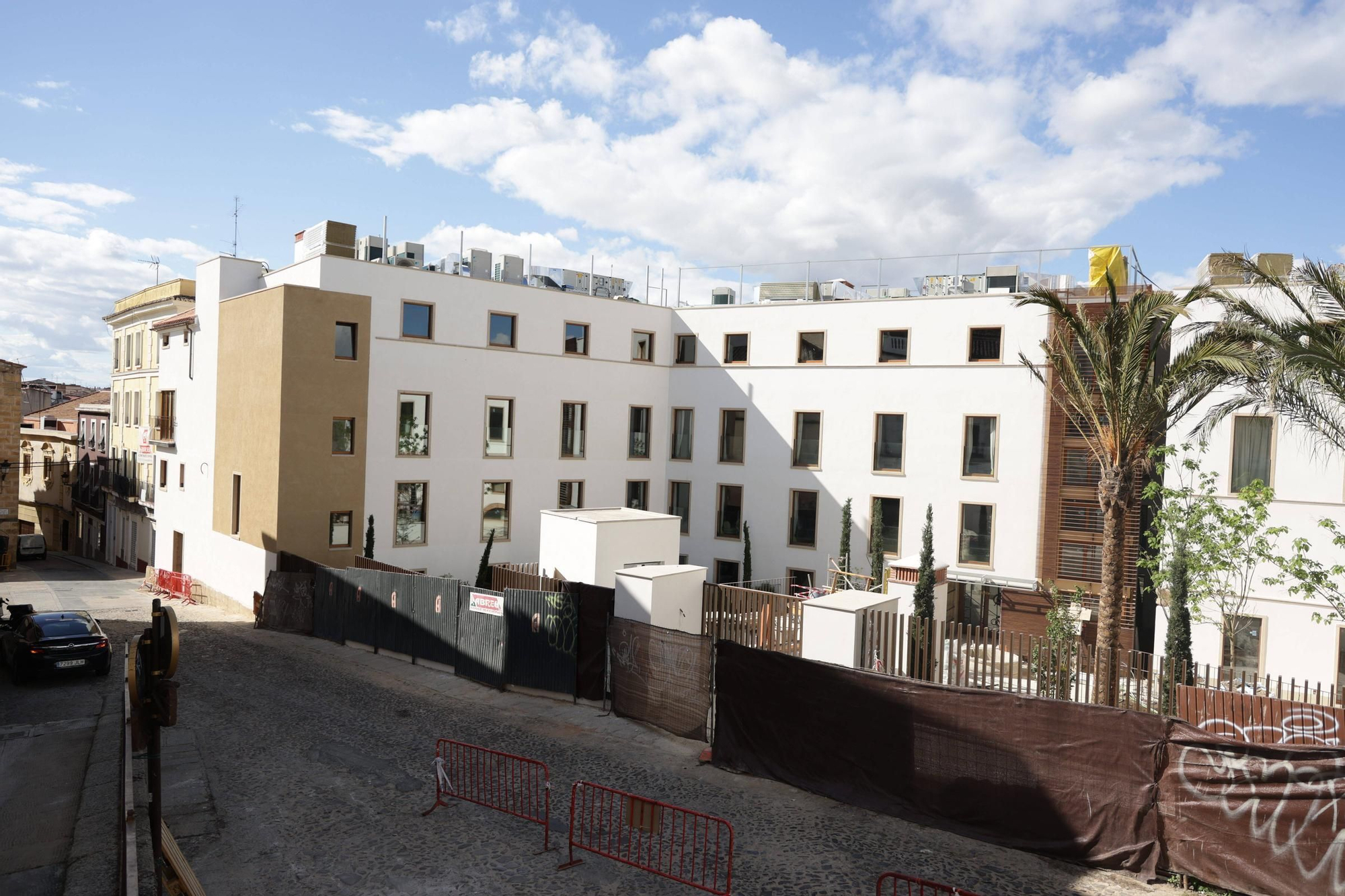 Fotogalería | El Hilton de Godoy, casi listo para abrir