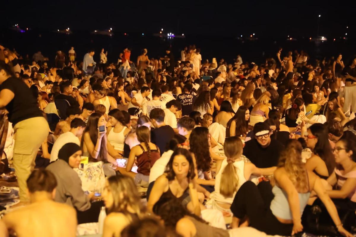 Última noche de fuegos artificiales de Hogueras: broche final a un certamen marcado por la nueva ubicación