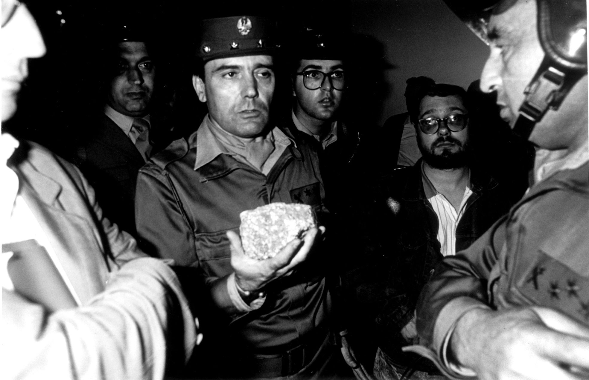 El conflicto de la contribución en Cangas: protestas y un alcalde asediado que no pudo volver a entrar en el Concello