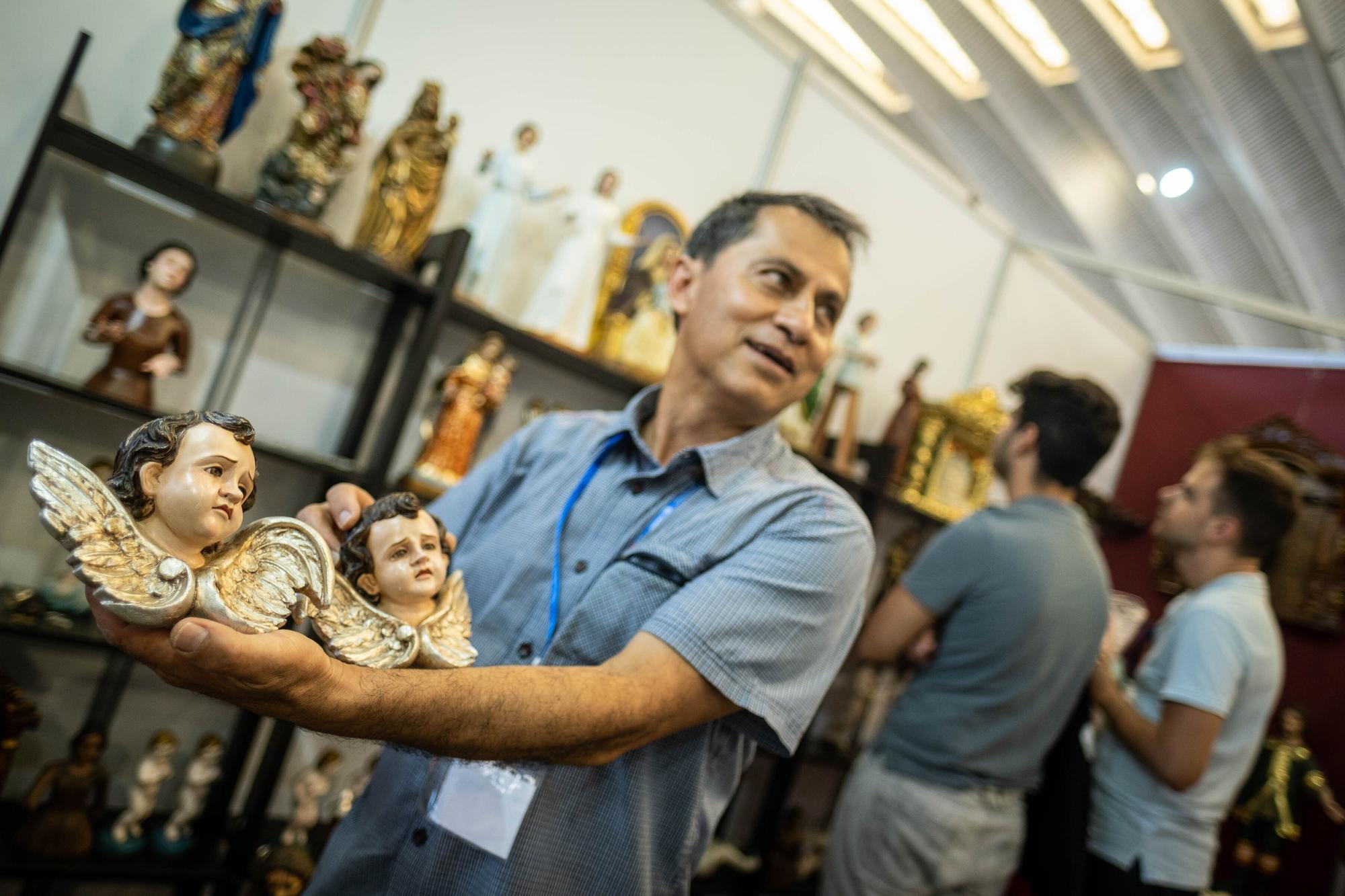 Un homenaje en Tenerife al Carnaval Internacional en la Feria Tricontinental de Artesanía