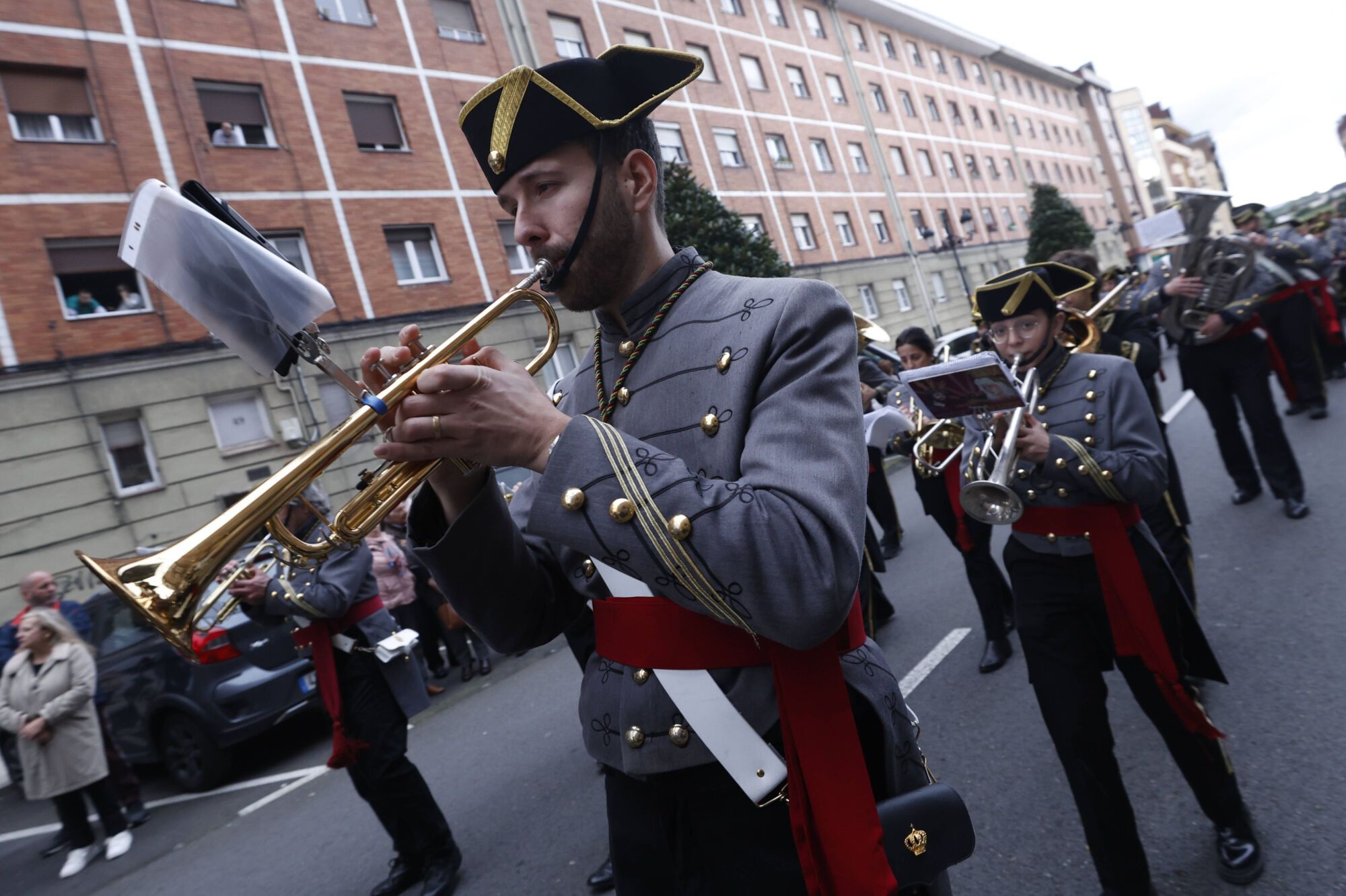 Iglesia de La Tenderina. Sale la procesión del Prendimiento