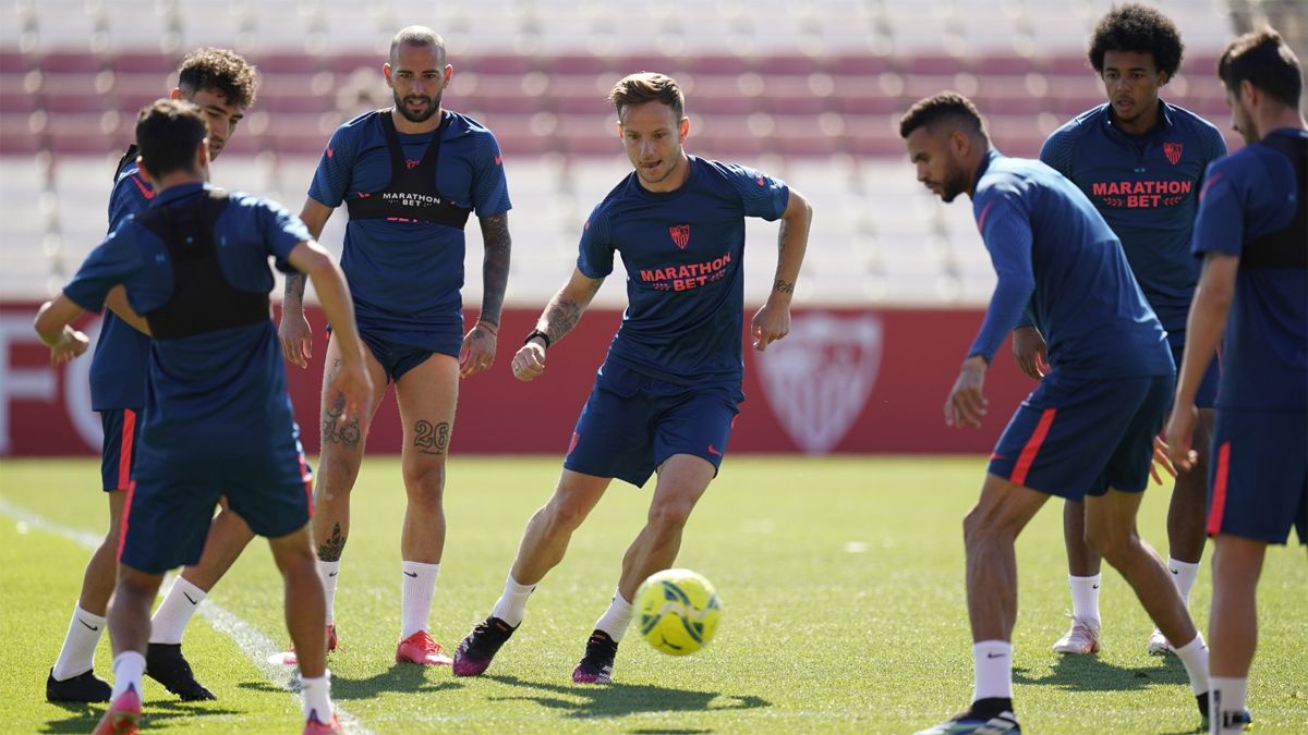 Rakitic, Koundé y En-Nesyri se han ejercitado con normalidad