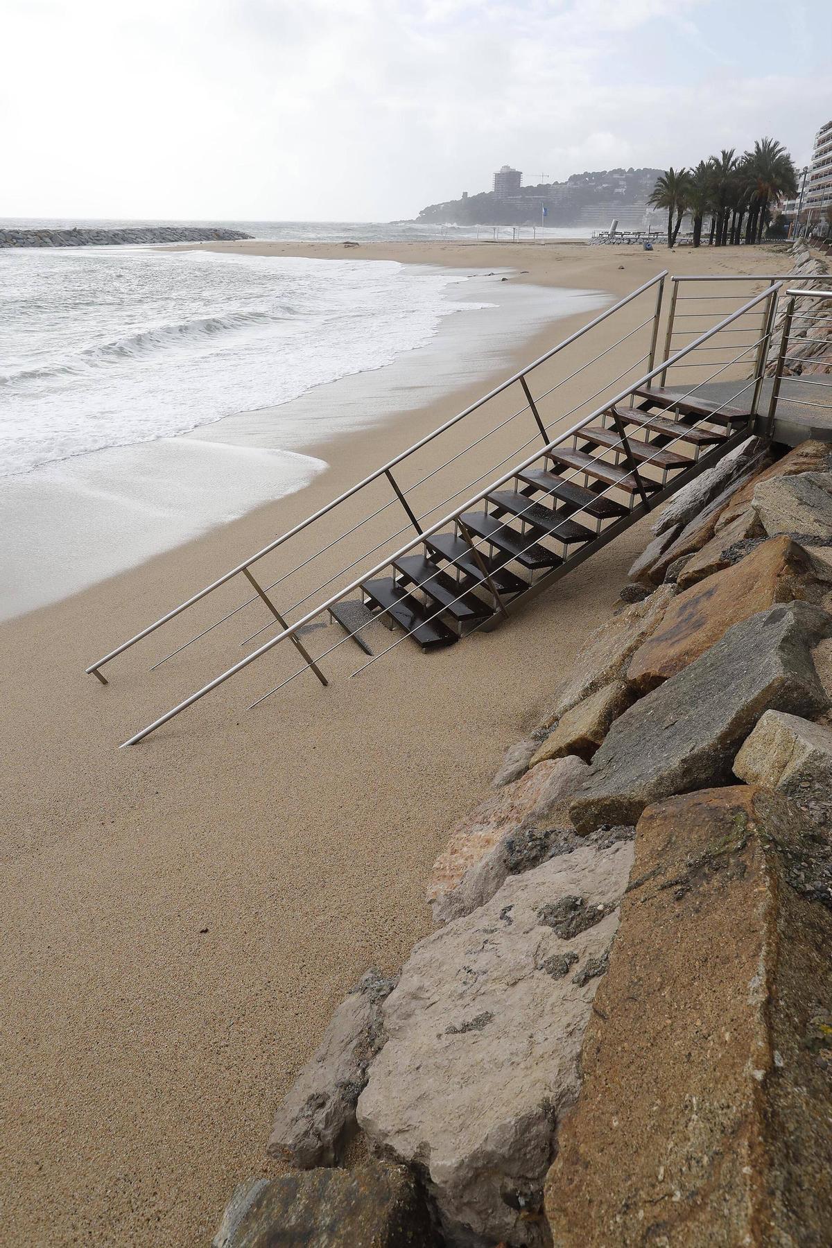 Les fotografies de l'endemà de la llevantada Harry a les comarques gironines Les fotografies de l'endemà de la llevantada Harry a les comarques gironines