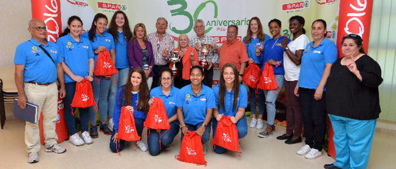 Honores para las campeonas