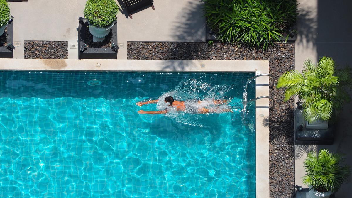 Salen a la venta más de 100 casas de bancos con piscina desde  euros  en Alicante - Información