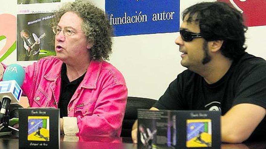 Peñayos, a la izquierda, y Miguel Herrero, ayer, durante la presentación.