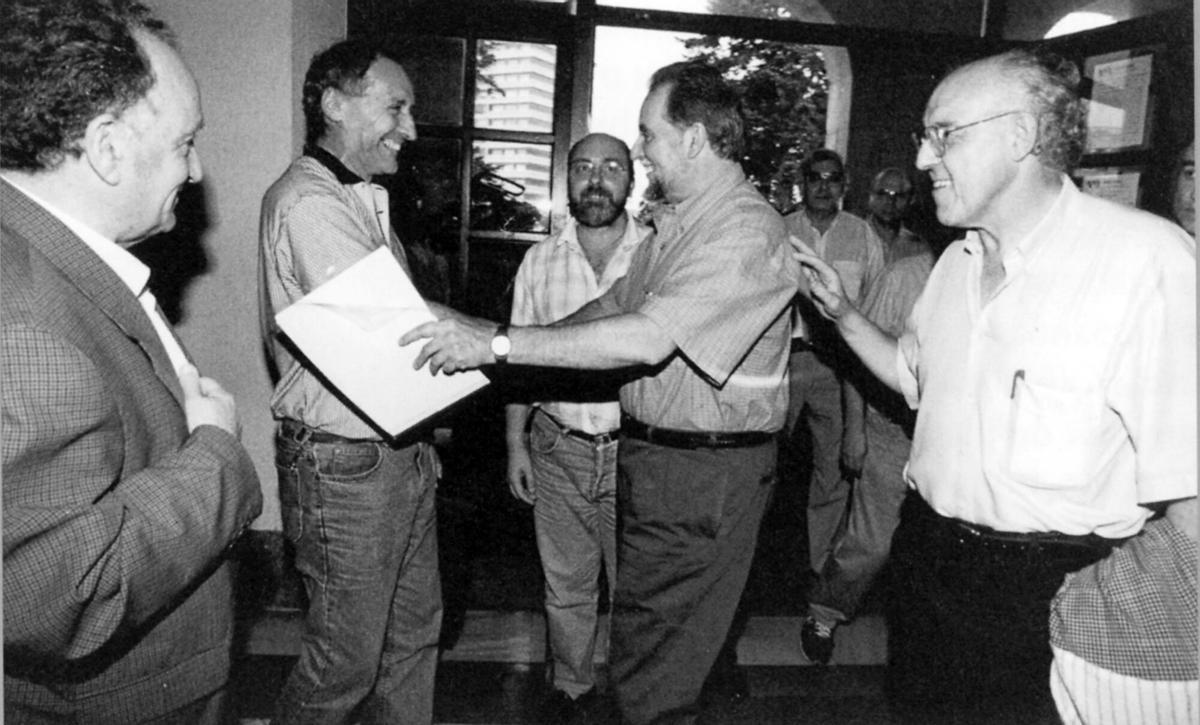 O mundo da cultura e as letras galegas está de loito. O escritor, ensaísta, filólogo, historiador e académico Xesús Alonso Montero (Vigo, 28 de novembro do 1928) faleceu este xoves na mesma cidade onde naceu hai 97 anos.