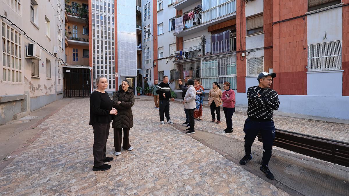 Vídeo: Vecinos de un barrio de Castelló se quedan sin agua debido a un corte de luz