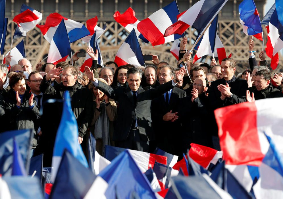 Acto de apoyo a François Fillon en París