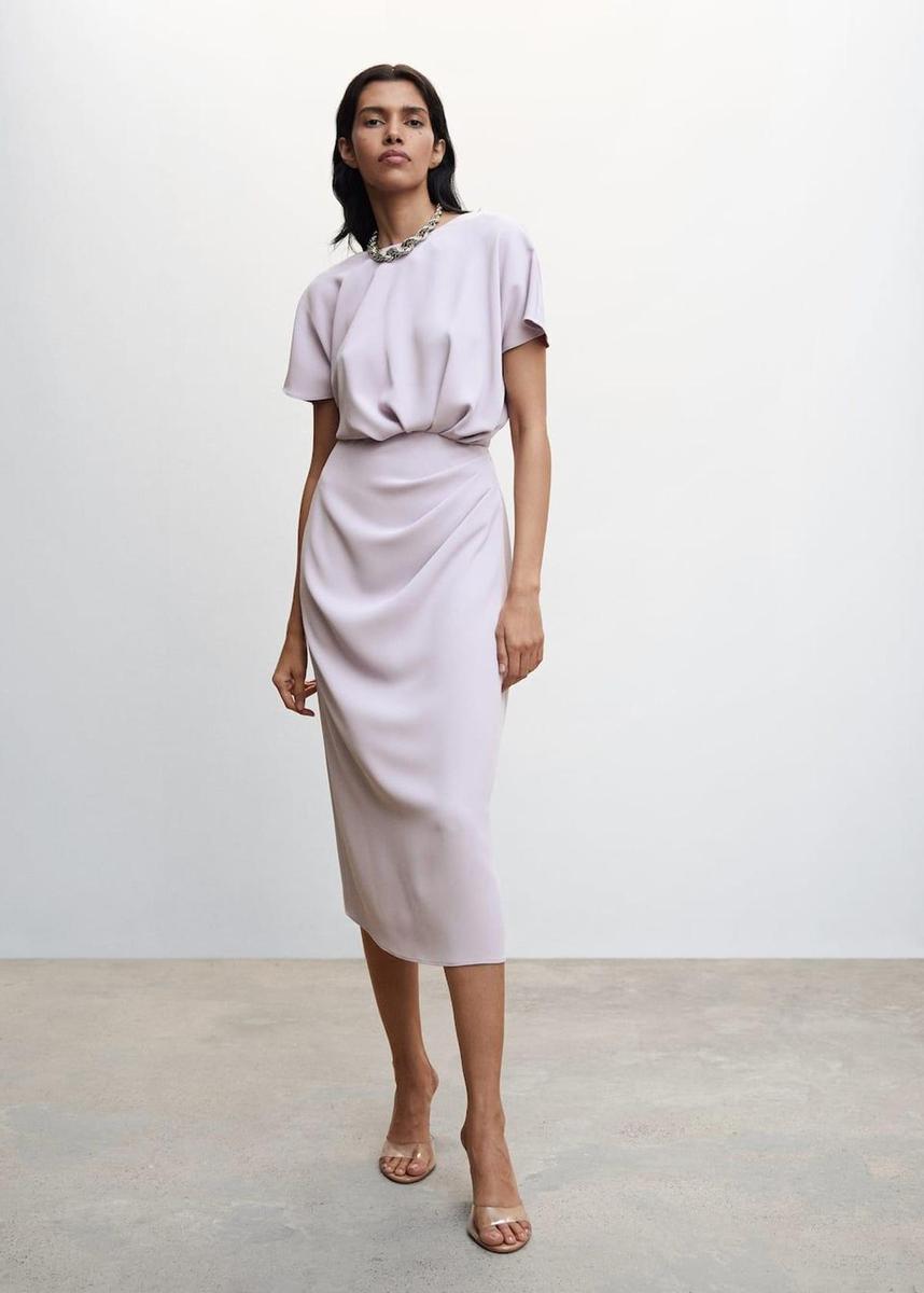 Vestido midi de manga corta con detalle drapeado de Mango