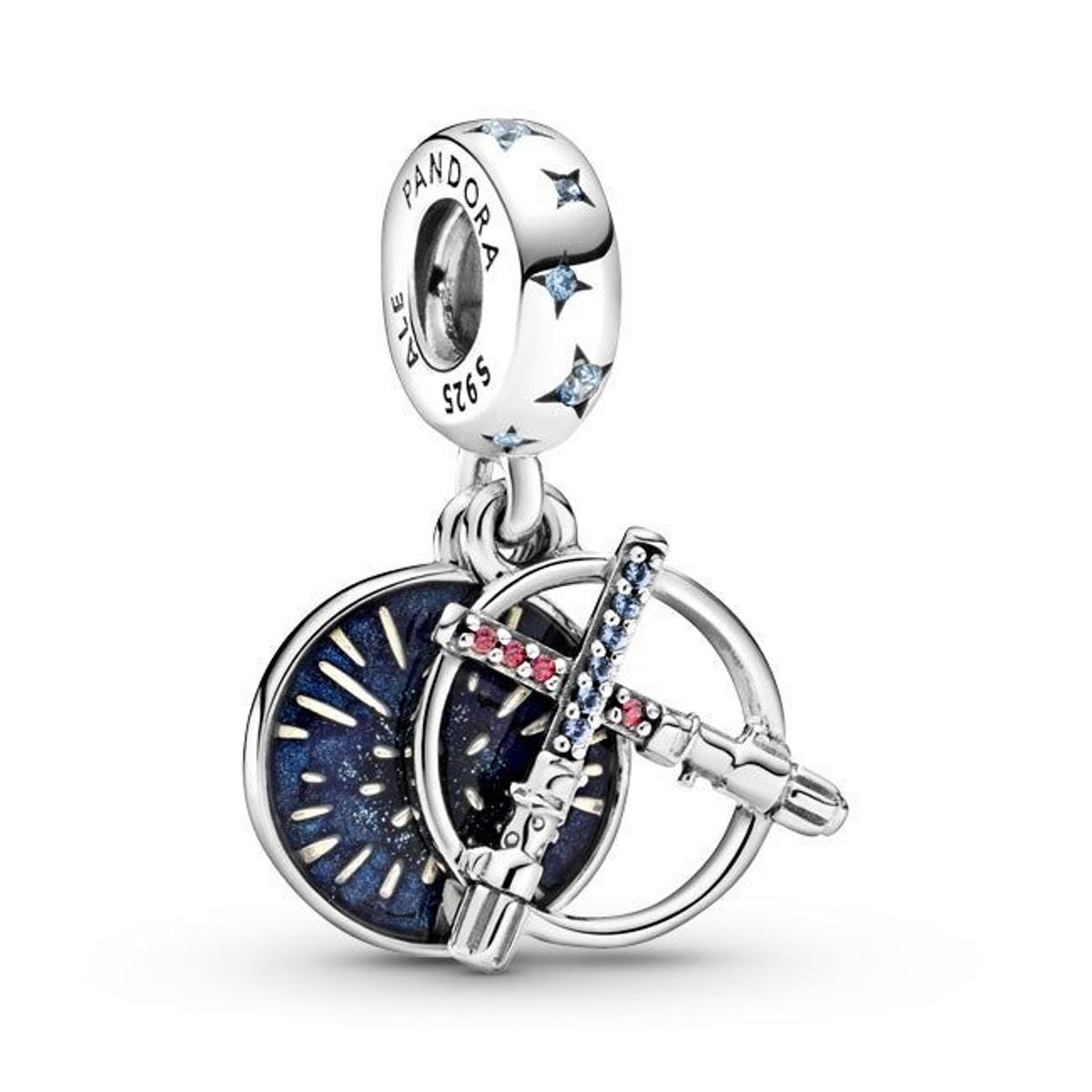 Charm colgante en plata de ley Espadas Láser Star Wars™ (Precio: 59 euros)