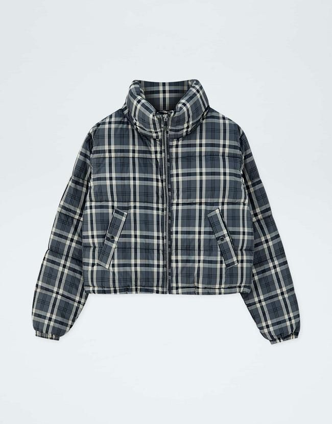 Plumífero de cuadros, de Pull&Bear