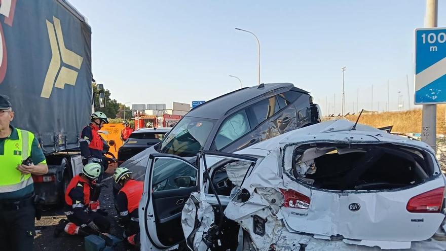 Detenido el conductor del camión que ha causado el accidente múltiple en la autopista de Inca al dar positivo en alcohol