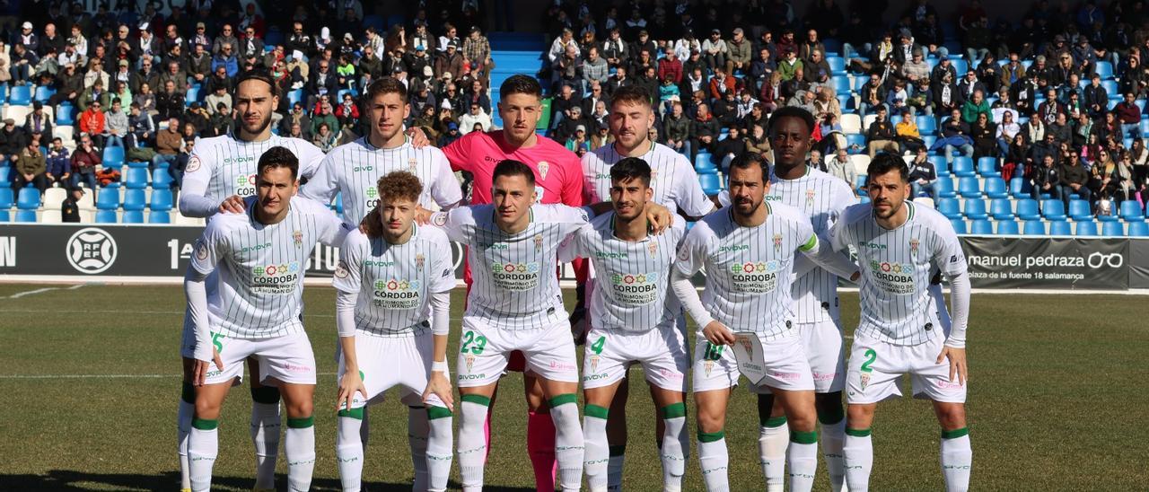 Equipo titular del Córdoba CF que empató ante el Unionista de Salamanca en el Reina Sofía, este domingo.