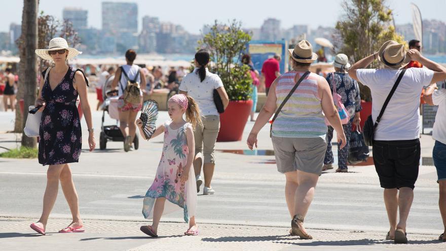 El termómetro sobrepasa los 40 grados en la jornada más calurosa del verano