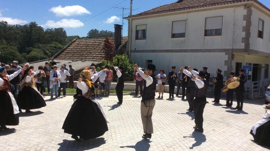 Una celebración en la aldea de Ermelo. // Santos Álvarez