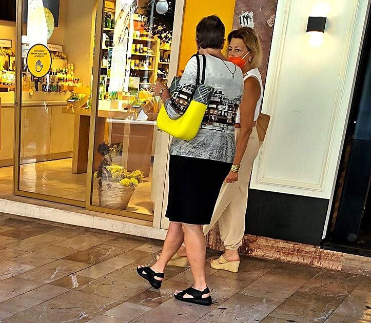 Maria Antònia Munar, de compras por Jaume III