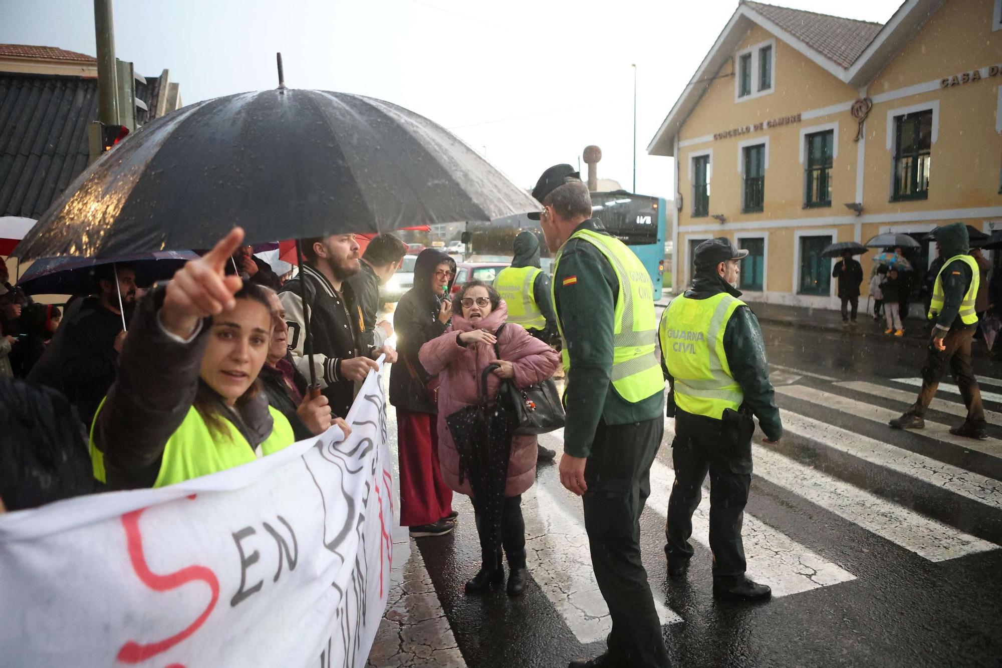 Protesta en O Temple pidiendo más pistas y parques