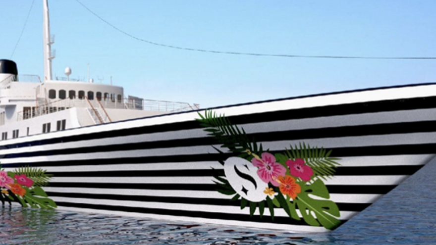 El Love Boat está pintado a rayas con flores