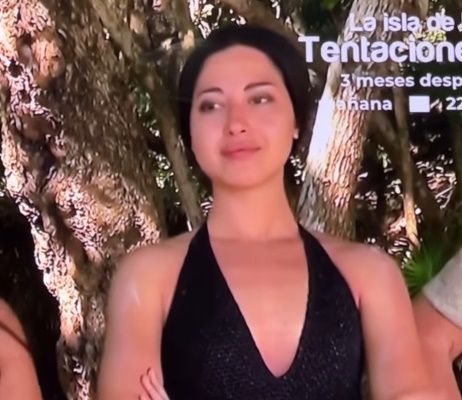 Samya Aghbalou siembra la duda con sus ojos maquillados en 'Supervivientes'