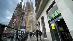 Tienda de productos relacionados con el cannabis en Sagrada Familia.