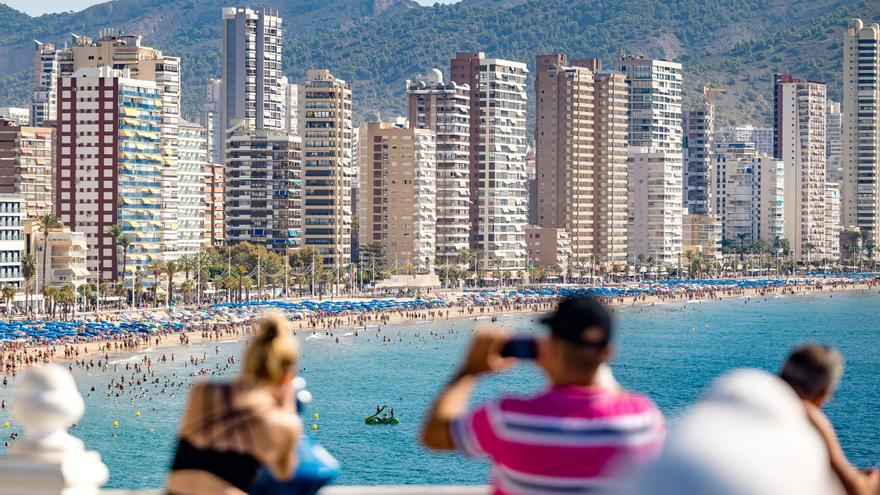 La carrera de fondo para atraer a los turistas de Polonia a Benidorm y la Costa Blanca