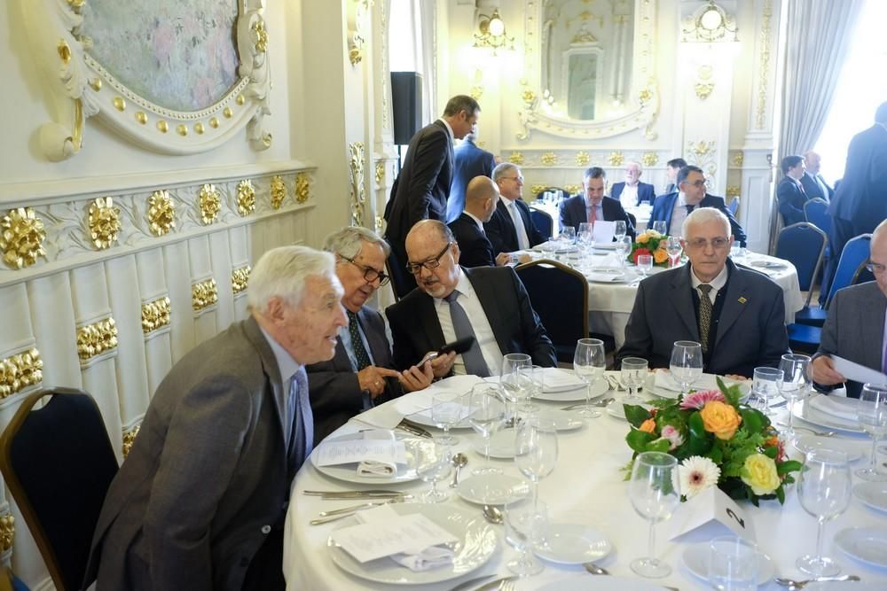 Almuerzo navideño de la Confederación Canaria de Empresarios