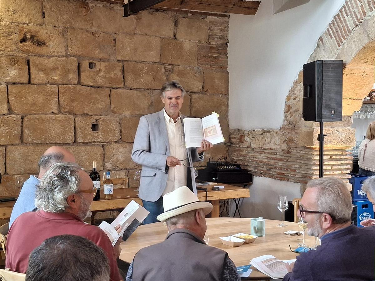 El historiador Javier Calvo, autor de "Dénia y la pasa"