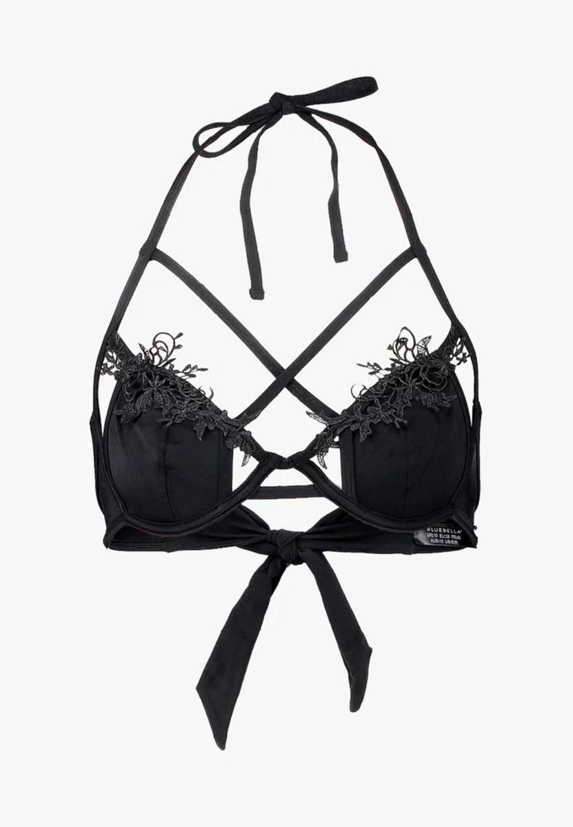 Top de bikini de estilo bondage de la marca Bluebella que ha llevado Halle Berry