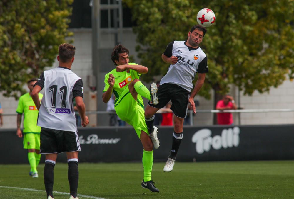 El Elche suma un punto en un partido de locos.