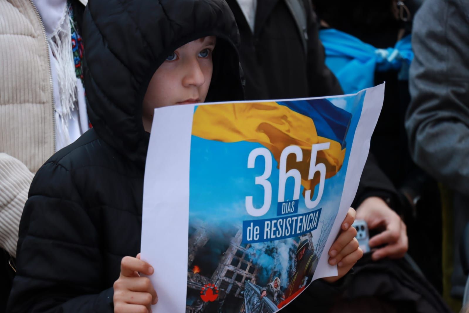 Galería de imágenes: Concentración ucraniana en la Plaza Mayor de Castelló