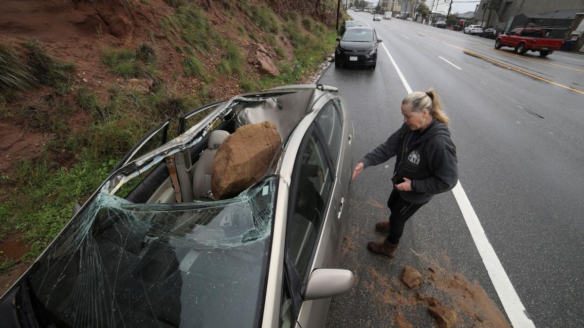 El diluvio en California causa al menos 14 muertos y obliga a evacuar a miles de personas