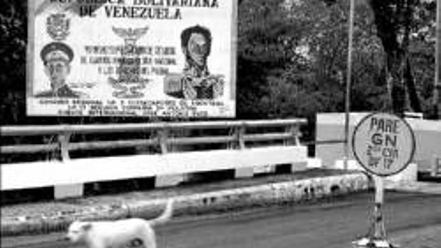 Las FARC acusan al Ejército de poner en peligro a los rehenes