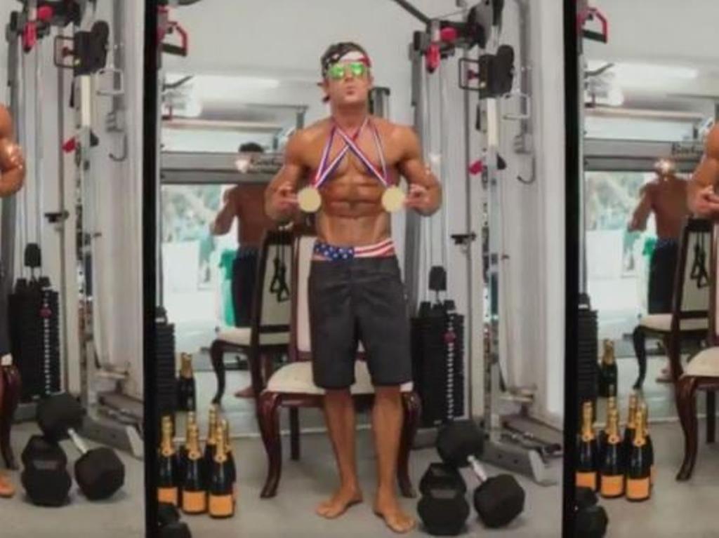 Zac Efron en la película de Los Vigilantes de la Playa
