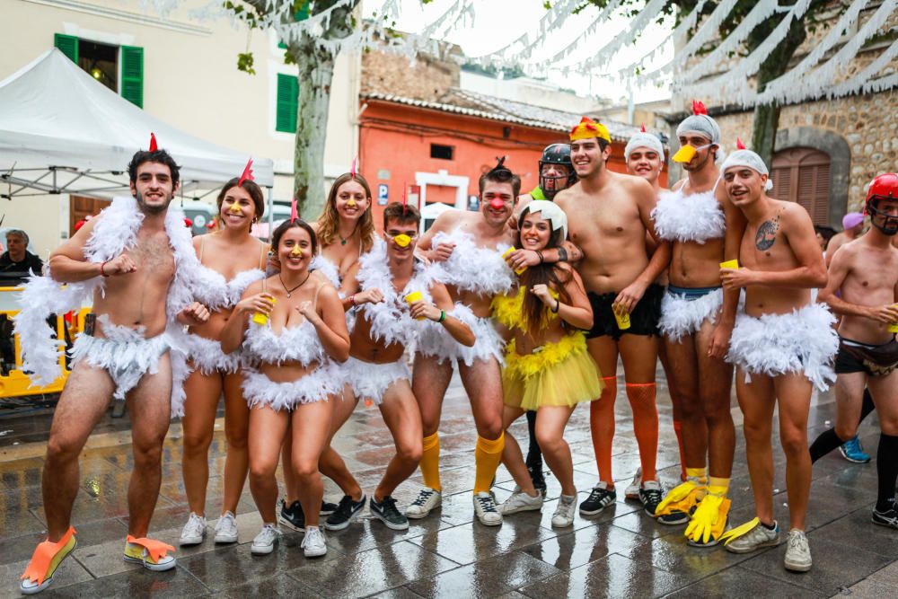 Bunyola celebra la Correguda en roba interior, la carrera más descarada