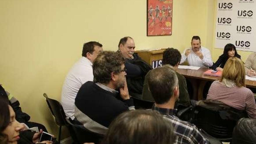 Un momento de la asamblea de trabajadores que aprobó desconvocar la huelga el pasado 14 de enero.