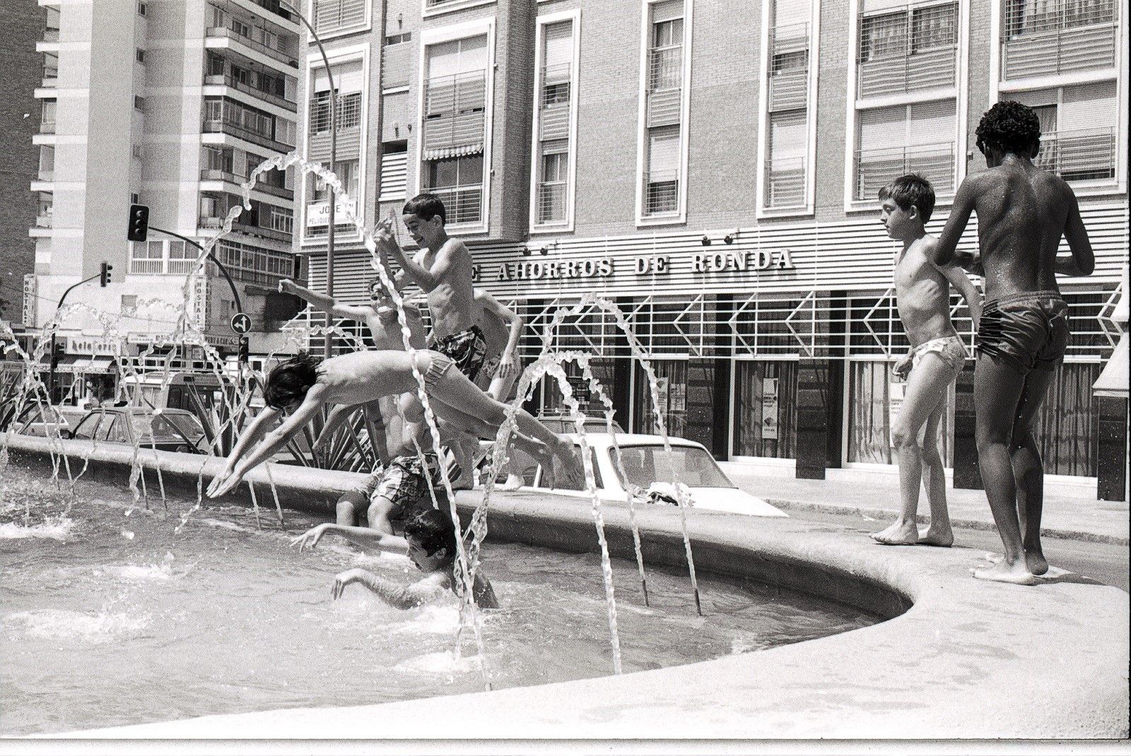 Repaso fotográfico de José Antonio Berrocal a El Perchel de mitad de los 80