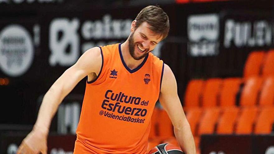 Aaron Doornekamp podría dejar València.