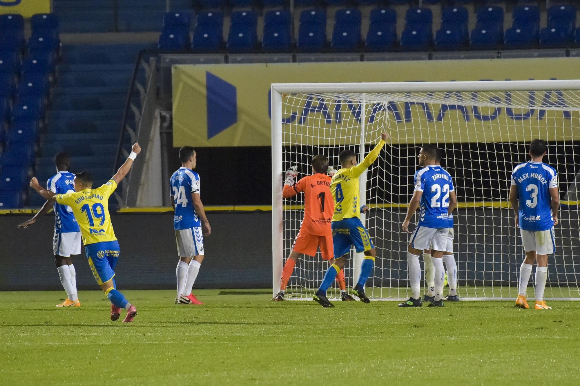 El partido del derbi UD Las Palmas - CD Tenerife, en imágenes