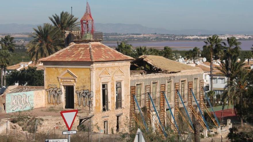 Torrevieja impulsa la declaración de ruina de la casa de Los Balcones