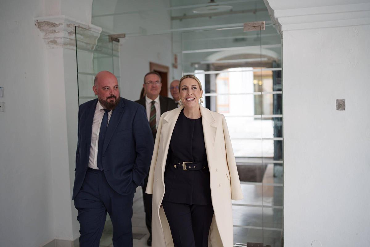 Galería | Tercera sesión del debate de investidura de María Guardiola
